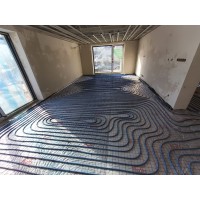 Ogrzewanie podłogowe – montaż instalacji w domu jednorodzinnym